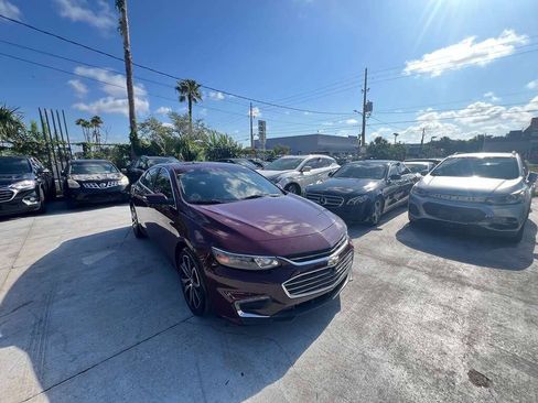 Used 2016 Chevrolet Malibu LT w/ Leather Package FWD image 9
