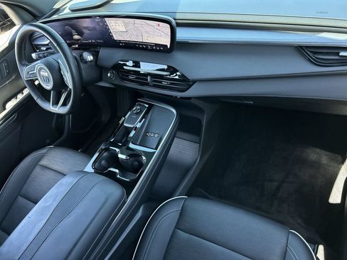 Used 2025 Buick Enclave Sport Touring FWD image 29