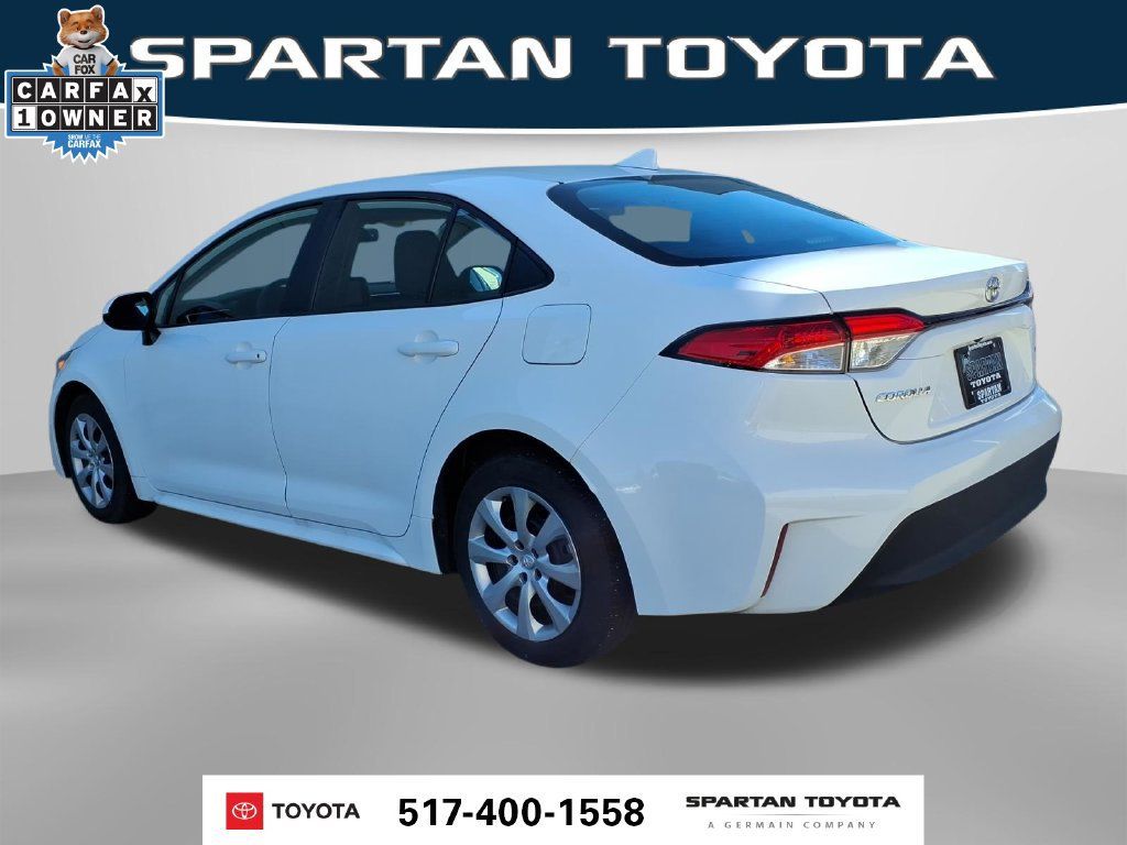 Used 2025 Toyota Corolla LE FWD image 10