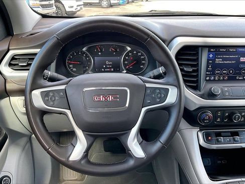 Used 2023 GMC Acadia SLT image 8