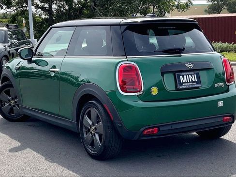 Certified 2022 MINI Cooper SE image 11