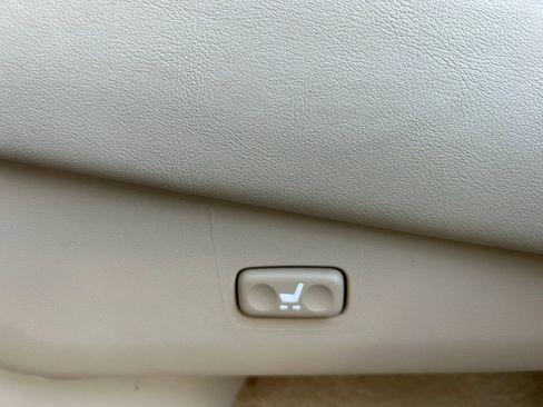 Used 2010 Lexus LX 570 LX 570 Sport Utility 4D image 33