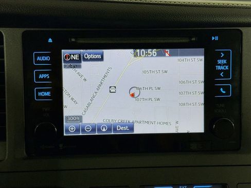 Used 2015 Toyota Sienna XLE w/ XLE Navigation Package FWD image 16