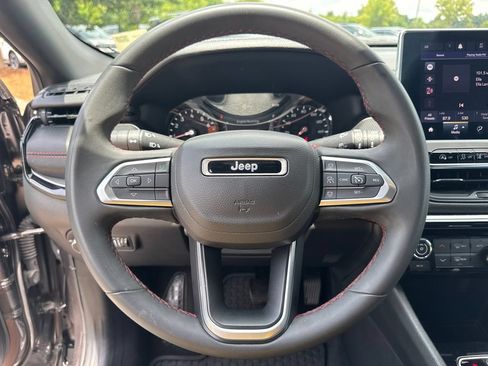 Used 2023 Jeep Compass Trailhawk AWD/4WD image 24