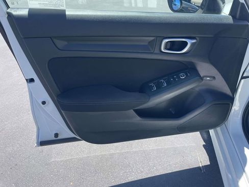 Used 2023 Honda Civic Sport image 17