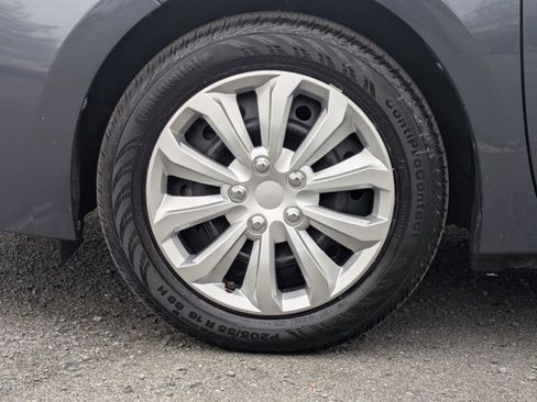 Used 2014 Toyota Corolla LE image 22