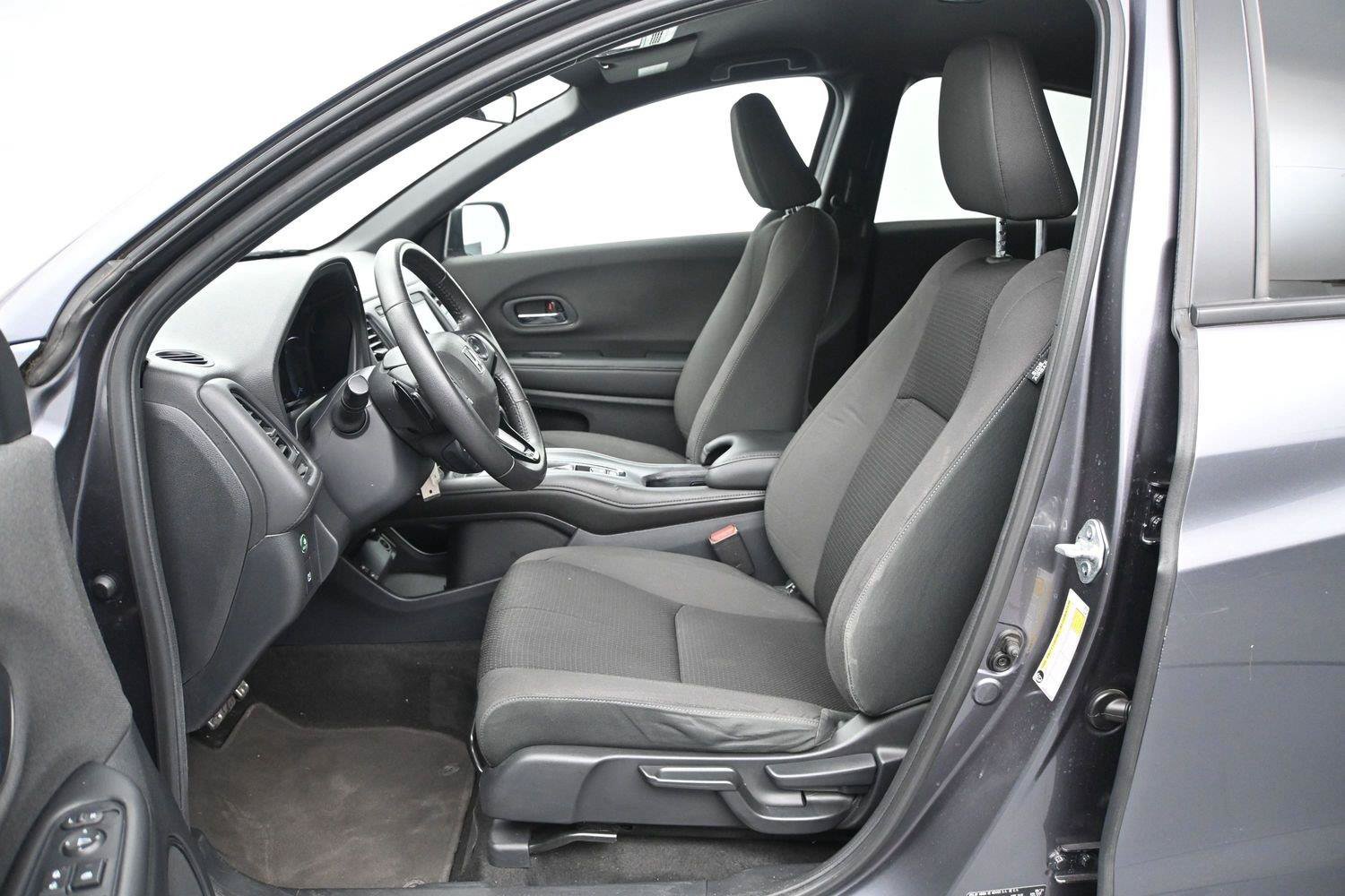 Used 2022 Honda HR-V Sport image 7