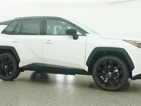 New 2026 Toyota RAV4 XSE w/ Panoramic Sun Roof Package AWD/4WD image 5
