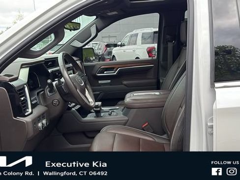 Used 2022 GMC Sierra 1500 Denali w/ Denali Reserve Package AWD/4WD image 11