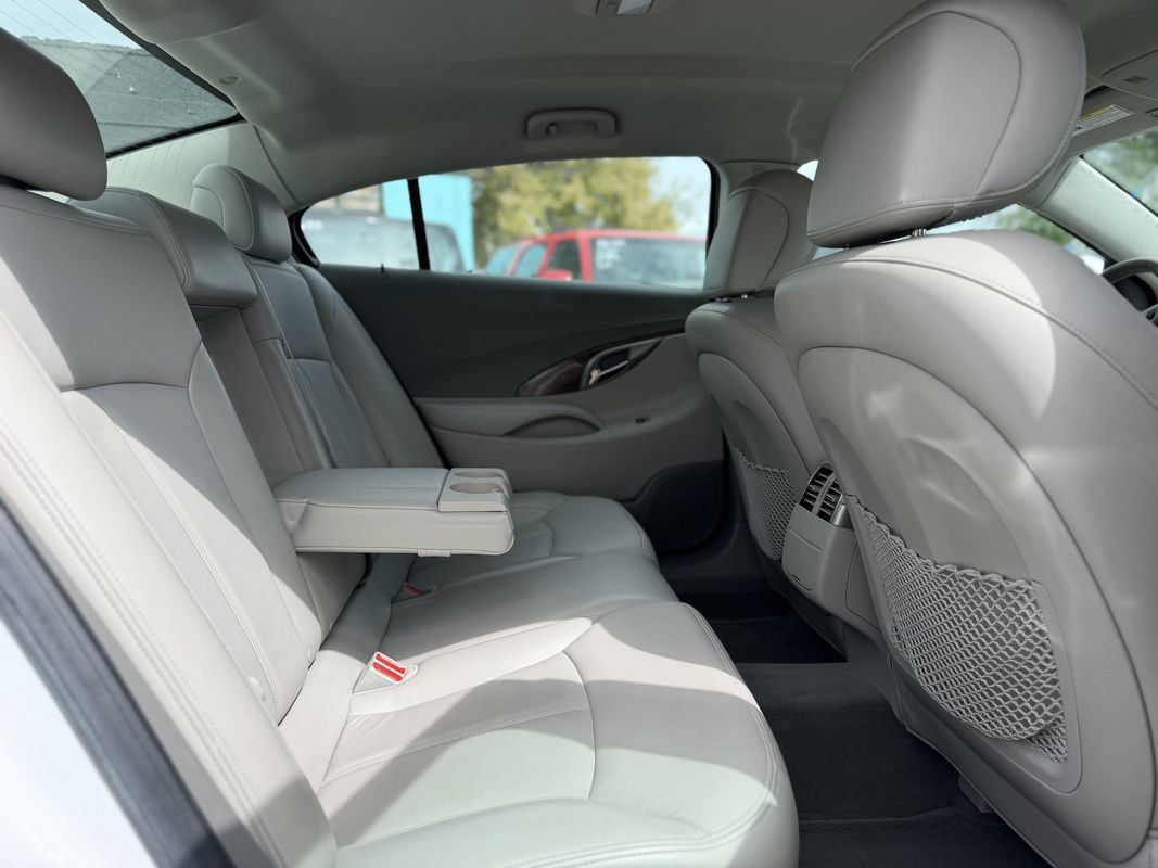 Used 2010 Buick LaCrosse CXL FWD image 11
