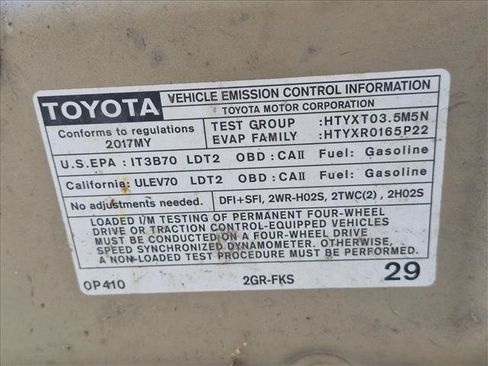 Used 2017 Toyota Tacoma TRD Sport AWD/4WD image 22