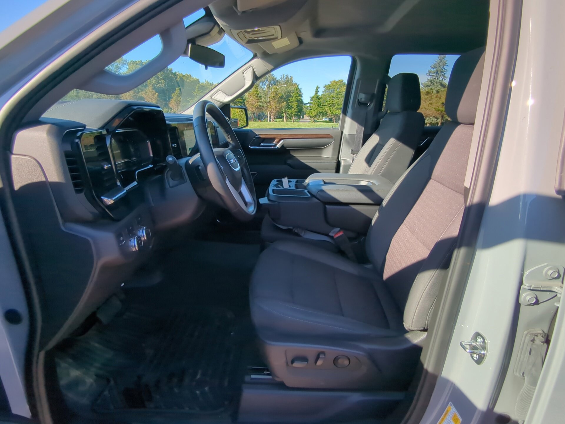 Used 2024 GMC Sierra 1500 Elevation AWD/4WD image 36