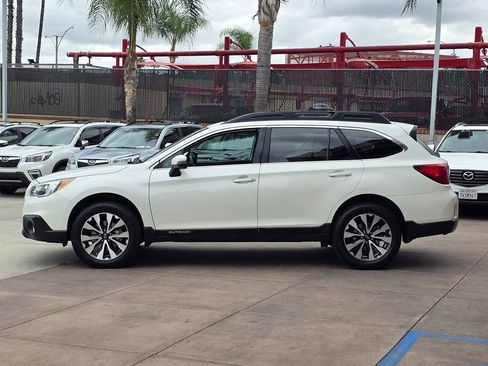 Used 2017 Subaru Outback 2.5i Limited AWD/4WD image 9