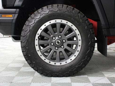 Used 2025 INEOS Grenadier AWD/4WD image 27
