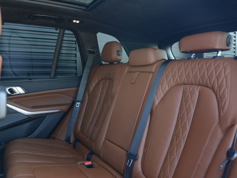Used 2022 BMW X5 M50i w/ Executive Package AWD/4WD image 31
