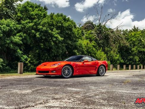 Used 2011 Chevrolet Corvette ZR1 w/ Preferred Equipment Group RWD image 17