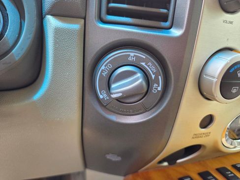 Used 2006 INFINITI QX56 4WD image 22