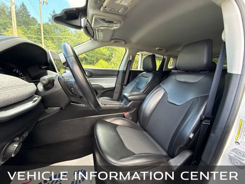 Used 2022 Jeep Compass Latitude w/ Convenience Group AWD/4WD image 20