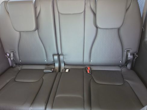 New 2027 Kia Carnival SX w/ Dark Edition Package FWD image 17
