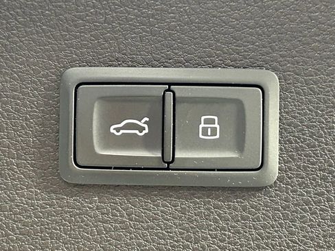 Used 2021 Audi Q5 2.0T Premium w/ Convenience Package AWD/4WD image 15