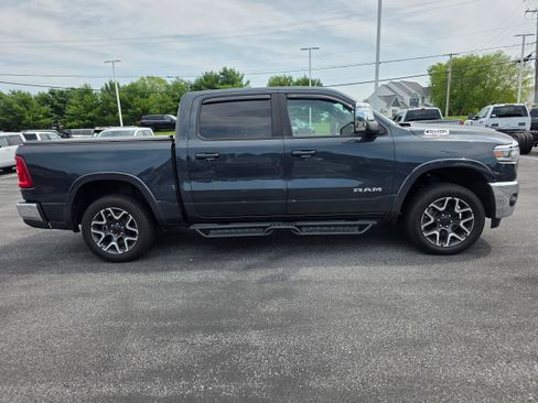 Used 2025 RAM 1500 Laramie AWD/4WD image 6