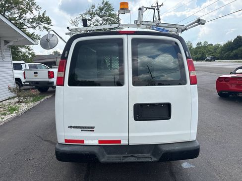 Used 2013 Chevrolet Express 1500 AWD image 4