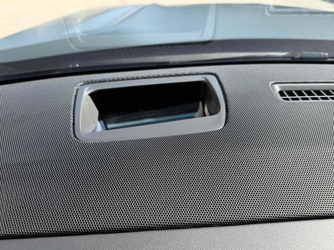 Used 2025 Cadillac Escalade V w/ LPO, ONYX Package image 28