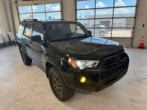 Used 2016 Toyota 4Runner 4WD image 9
