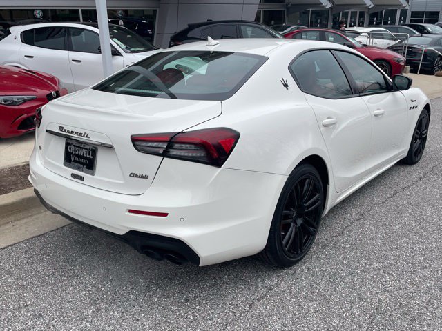 Used 2023 Maserati Ghibli Modena Q4 AWD/4WD image 5