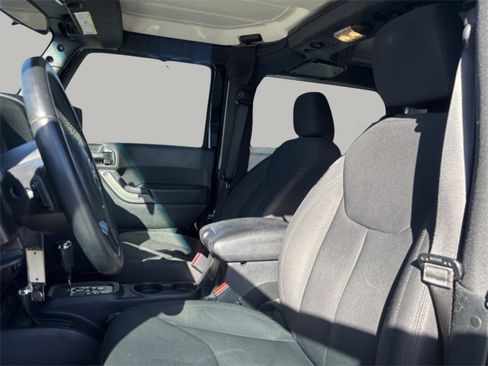 Used 2018 Jeep Wrangler Sport image 11