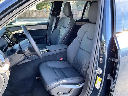 Used 2026 Volvo XC90 B6 Plus w/ Protection Package image 27