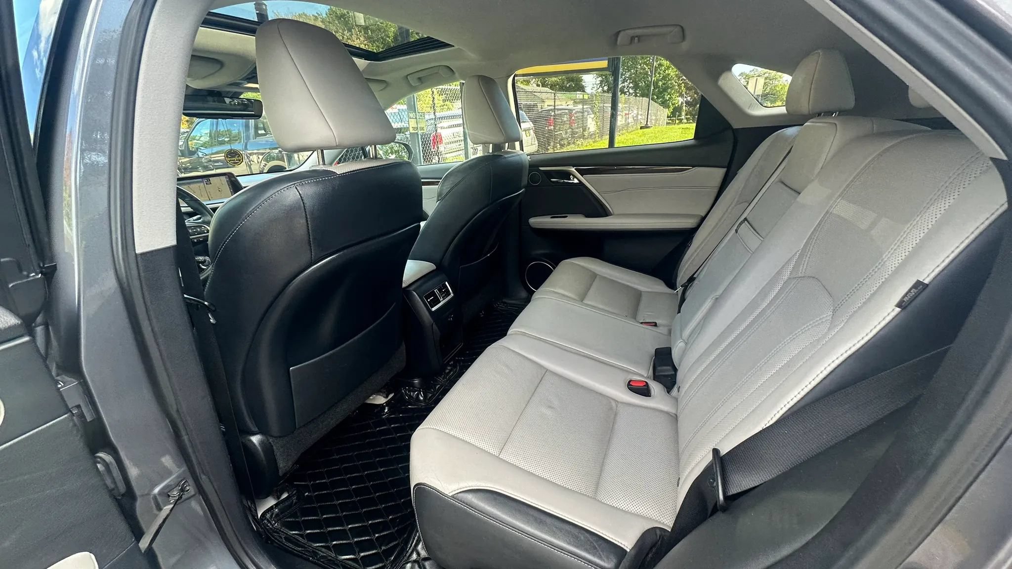 Used 2017 Lexus RX 350 AWD w/ Premium Package image 29