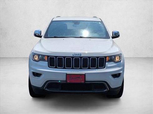 Used 2018 Jeep Grand Cherokee Limited AWD/4WD image 2