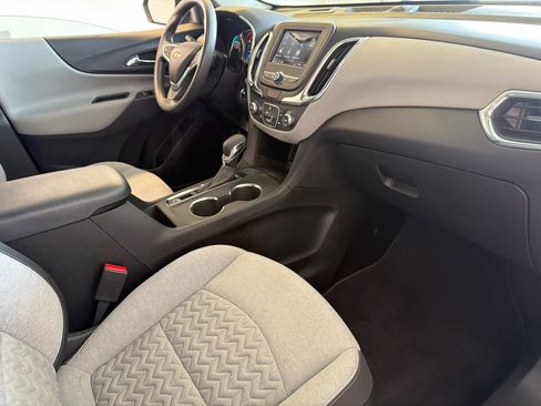 Used 2022 Chevrolet Equinox LT FWD image 24