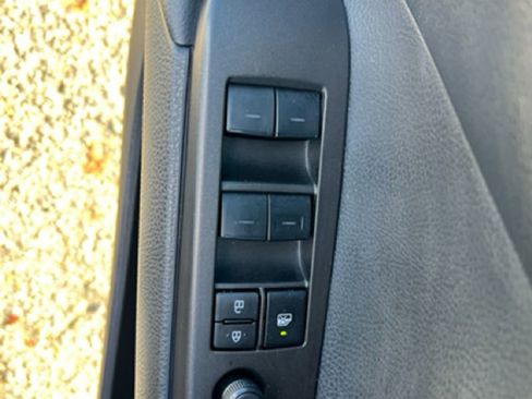 Used 2024 Toyota Camry SE image 29