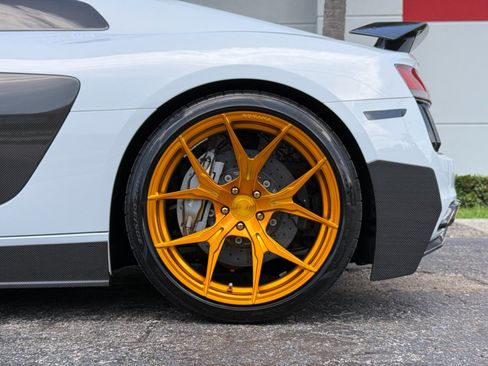 Used 2017 Audi R8 V10 plus AWD/4WD image 9