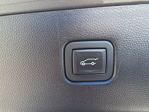 Used 2023 Chevrolet Blazer LT w/ Sound & Technology Package FWD image 33