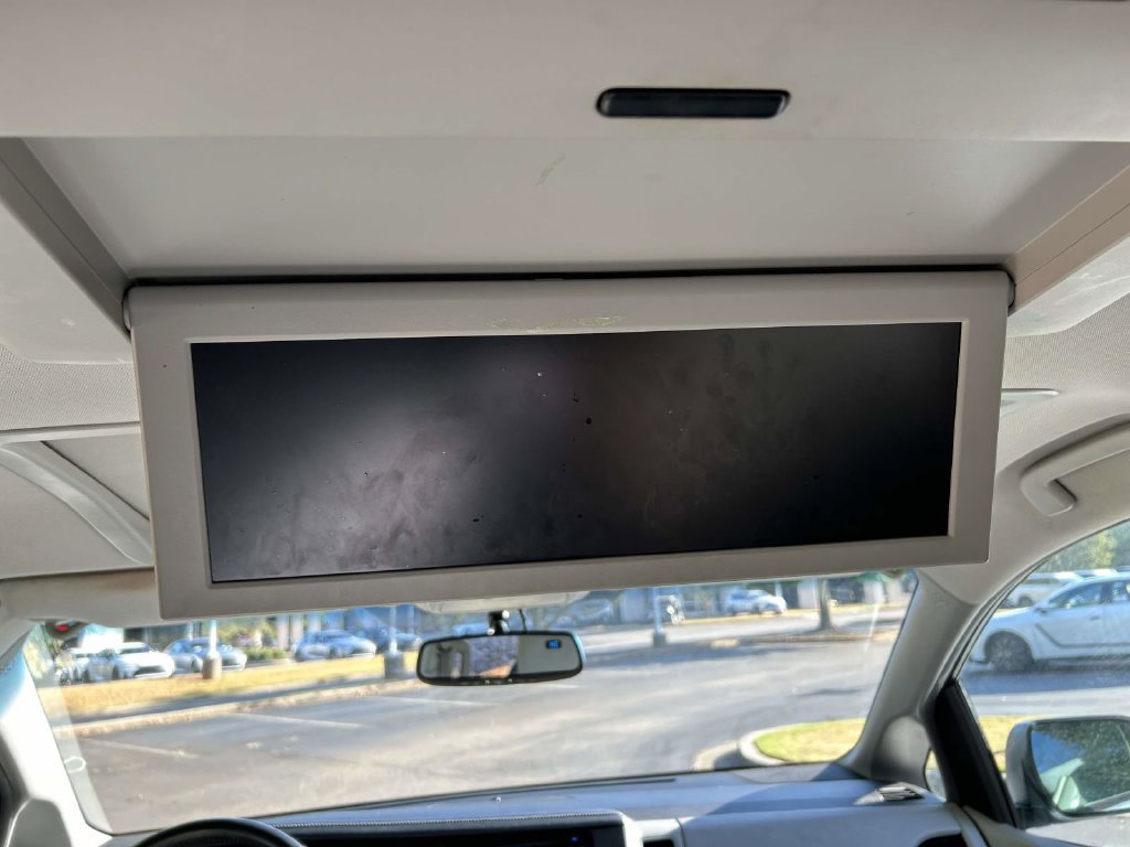 Used 2016 Toyota Sienna XLE Premium FWD image 11