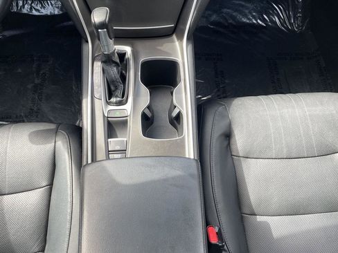 Used 2018 Honda Accord EX-L image 24