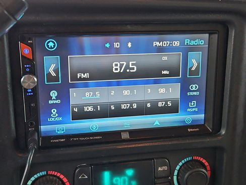 Used 2006 Chevrolet Silverado 2500 LT w/ Onstar Plus Package image 24