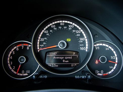 Used 2014 Volkswagen Beetle R-Line image 2