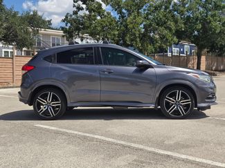 Used 2019 Honda HR-V Touring video 2