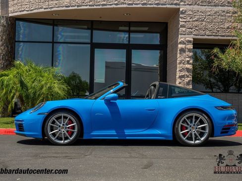 Used 2023 Porsche 911 AWD/4WD image 5