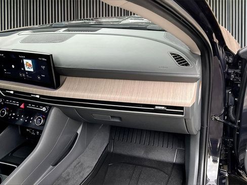 Used 2024 Hyundai Sonata Limited image 16