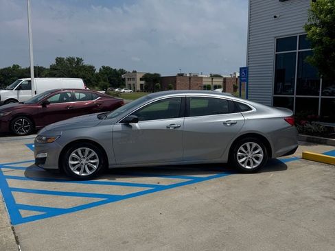 Used 2024 Chevrolet Malibu LT FWD image 3