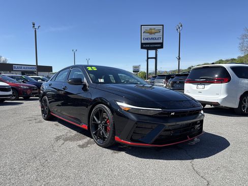 Certified 2025 Hyundai Elantra N w/ Cargo Package FWD image 1