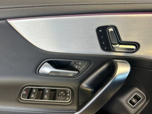 Used 2025 Mercedes-Benz CLA 250 image 11