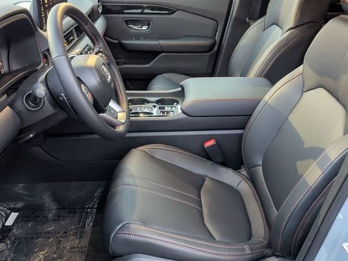 New 2026 Honda Pilot TrailSport image 10