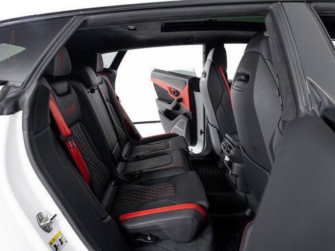 Used 2024 Lamborghini Urus S image 39