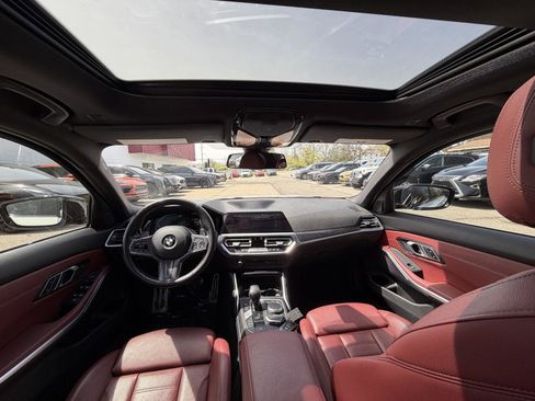 Used 2022 BMW 330i xDrive Sedan w/ M Sport Package AWD/4WD image 22